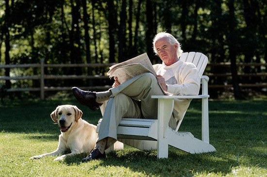 训练好的忠诚狗狗.jpg 训练好的忠诚狗狗.jpg